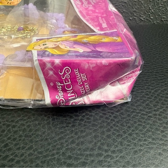 Disney Princess Rapunzel Deluxe Jewelry Set JAKKS Pacific - Picture 4 of 9